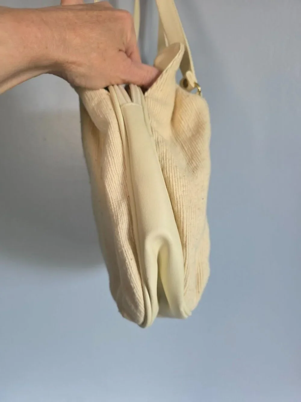 Vintage Bohemian fabric shoulder bag featuring a distinctive quilted front